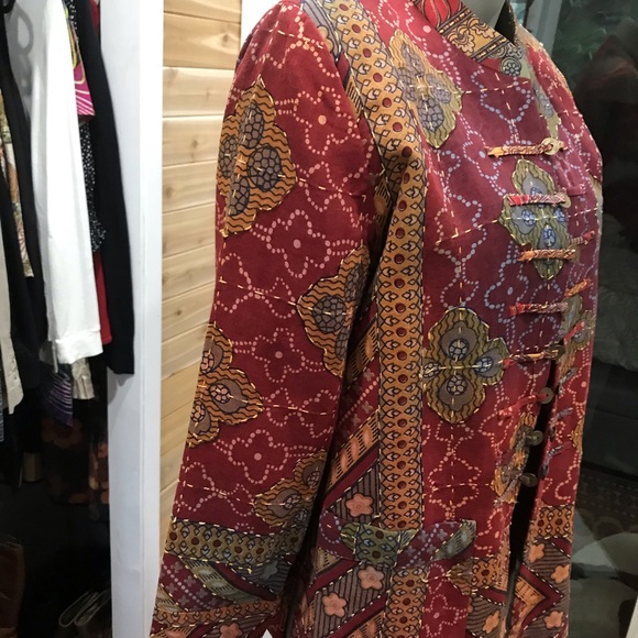 Red patterned and hand stitched jacket - Picture 2 of 8